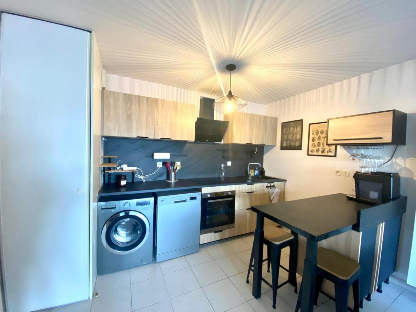 La Coquille: Bright, Cozy, 3 Min From Parc Expo
