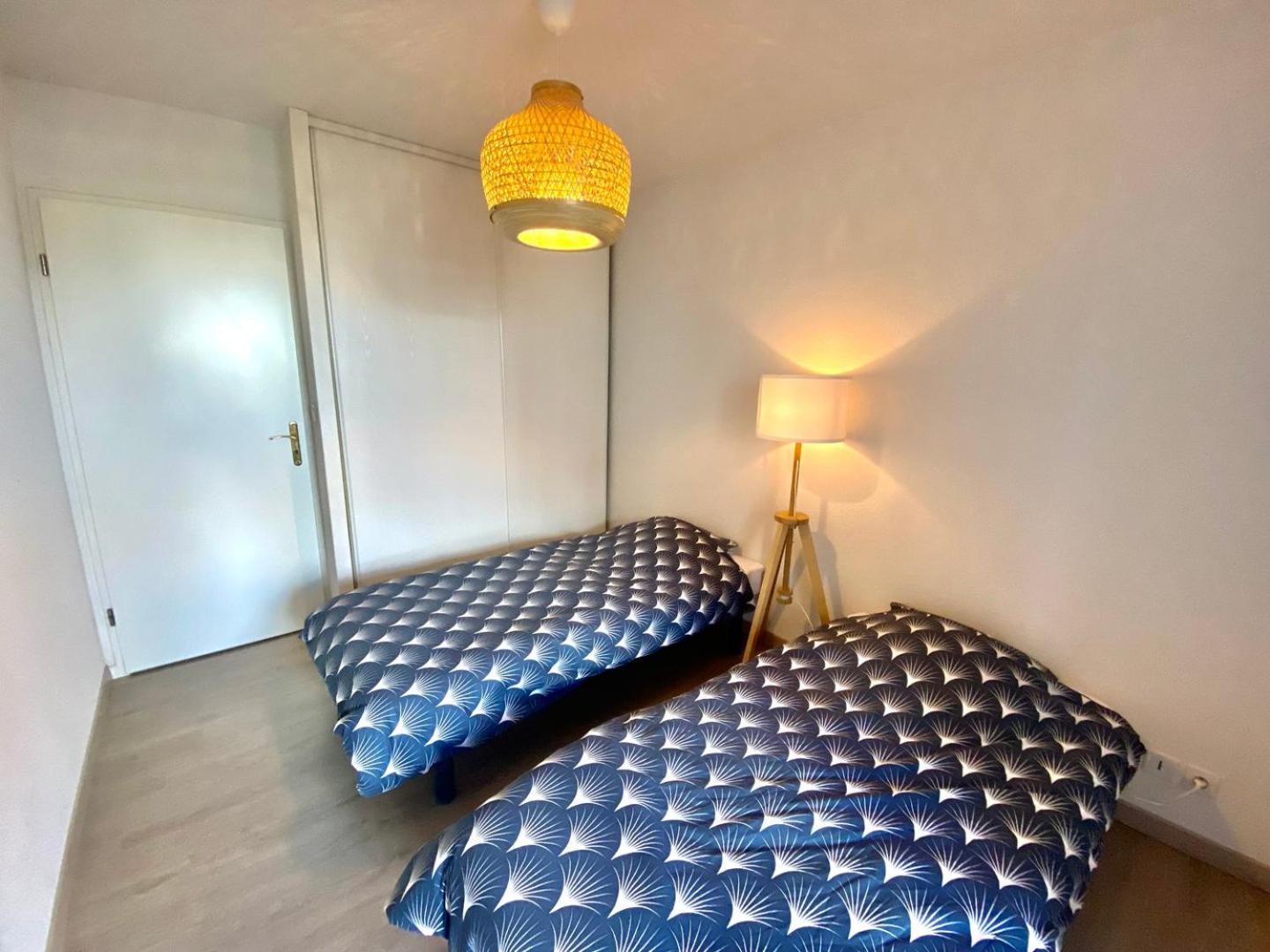 La Coquille: Bright, Cozy, 3 Min From Parc Expo Poitiers